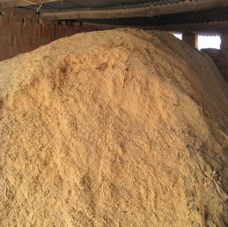 稻殼炭：高溫均勻炭化，提供出色保溫性能！