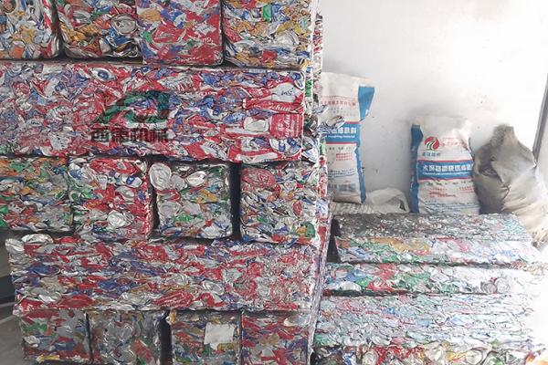 易拉罐脫漆設(shè)備，強(qiáng)力熱解，徹底除漆！河南西德機(jī)械設(shè)備