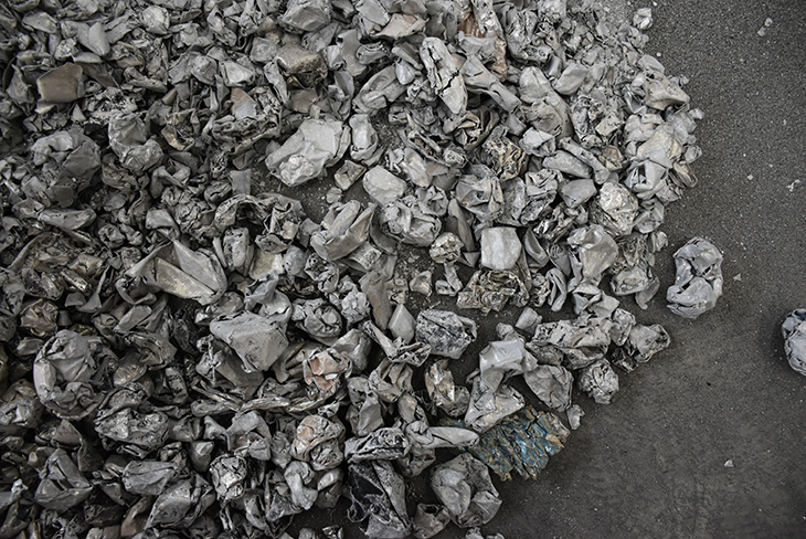 <strong>易拉罐用連續(xù)式脫漆爐進(jìn)行處理，效果如何？</strong>