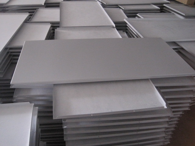 <strong>廢舊鋁扣板脫漆新突破：連續(xù)式炭化爐的應(yīng)用優(yōu)勢(shì)</strong>